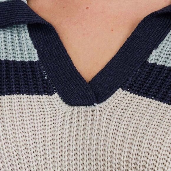 V-Neck Knit Colorblock Pullover Sweater - Picture 5 of 6